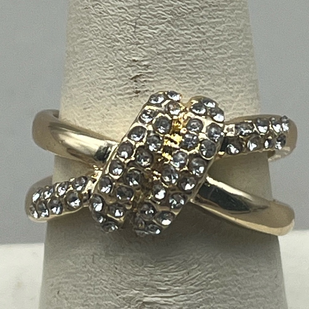 Elegant Gold Tone Crystal Set Knot Ring Luxe Statement Jewelry Must Have